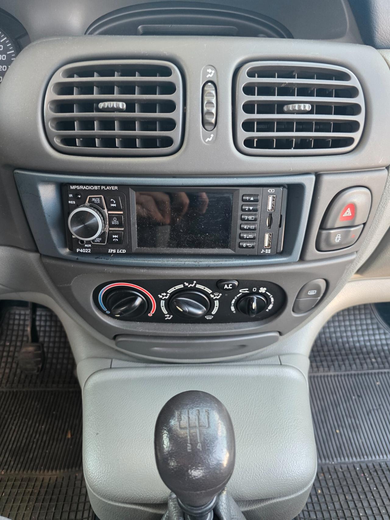 Renault Scenic RXE 1.6 con 132.000km Neopatentati ok