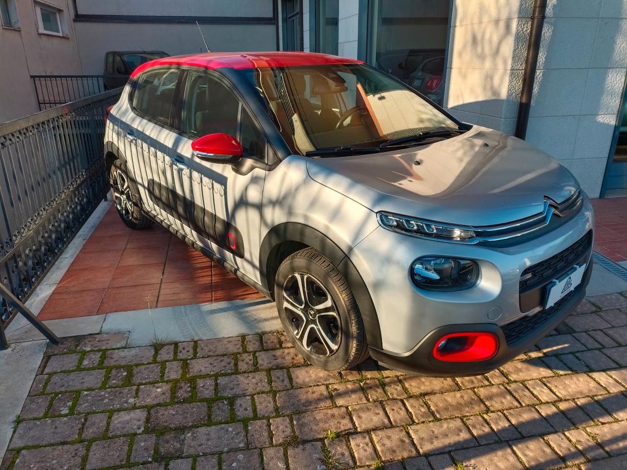 Citroen C3 PureTech 82 Shine Bi-color Full Optional