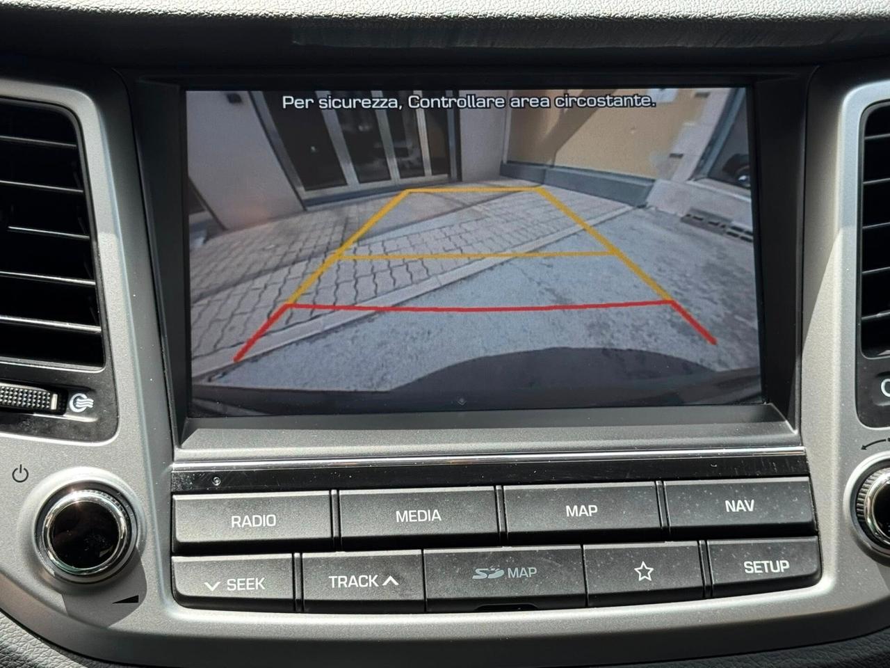 HYUNDAI TUCSON 1.7 CRDI 115 CV. X-POSSIBLE NAVI+RETROCAMERA