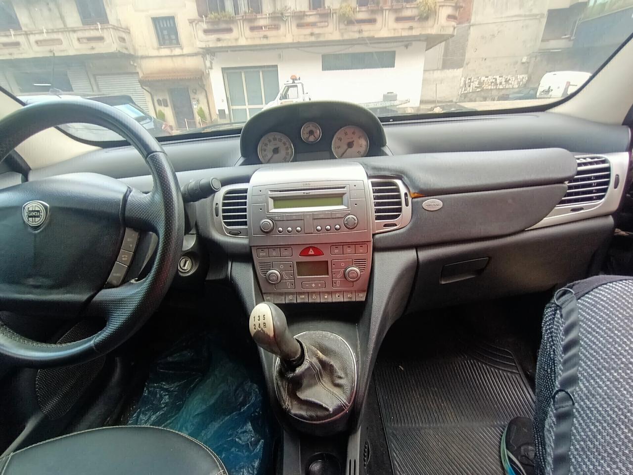 lancia ysilon 1.3 MJET MOTORE RIFATTO KM PERCORSI SOLO 175000 €3.400 TRATT. MomoDesign 2008