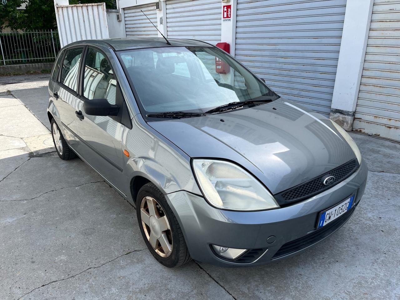 Ford Fiesta 1.4 16V 5p. Ghia