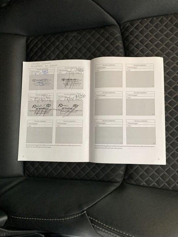 Toyota Yaris Hybrid Lounge MY22
