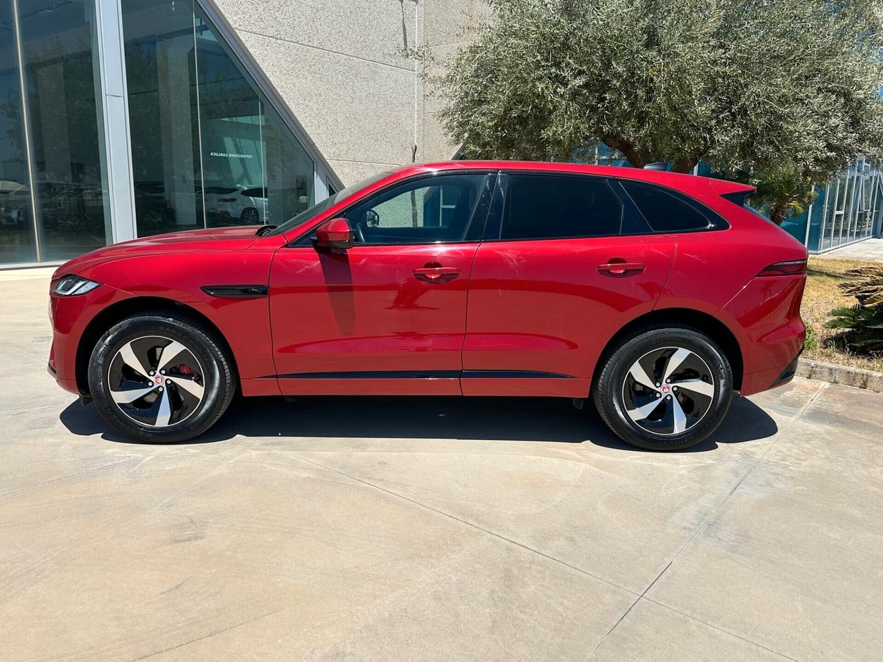 Jaguar F-Pace R-Dynamic Super Offerta T-stock prezzo imperdibile