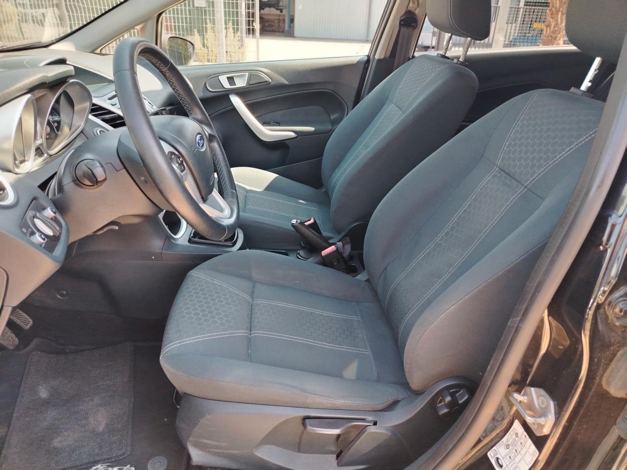 Ford Fiesta 1.4 5 porte Bz.- GPL Titanium