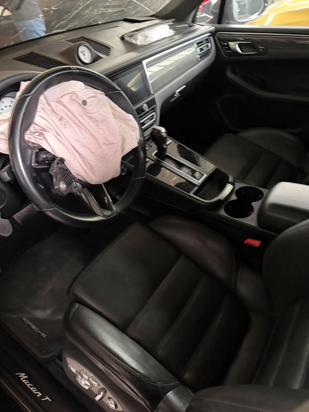 Porsche Macan 2.0 T 265cv 12-2022