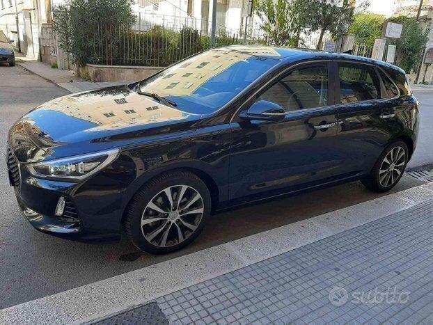 Hyundai i30 1.6 CRDI 136CV BERLINA NAVI PERFETTA