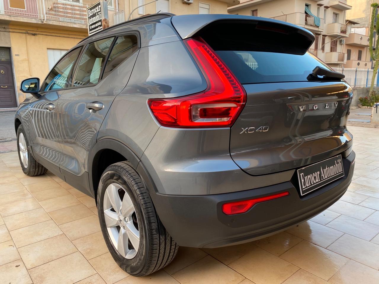Volvo XC40 D3 Momentum 2.0 TDI 150CV