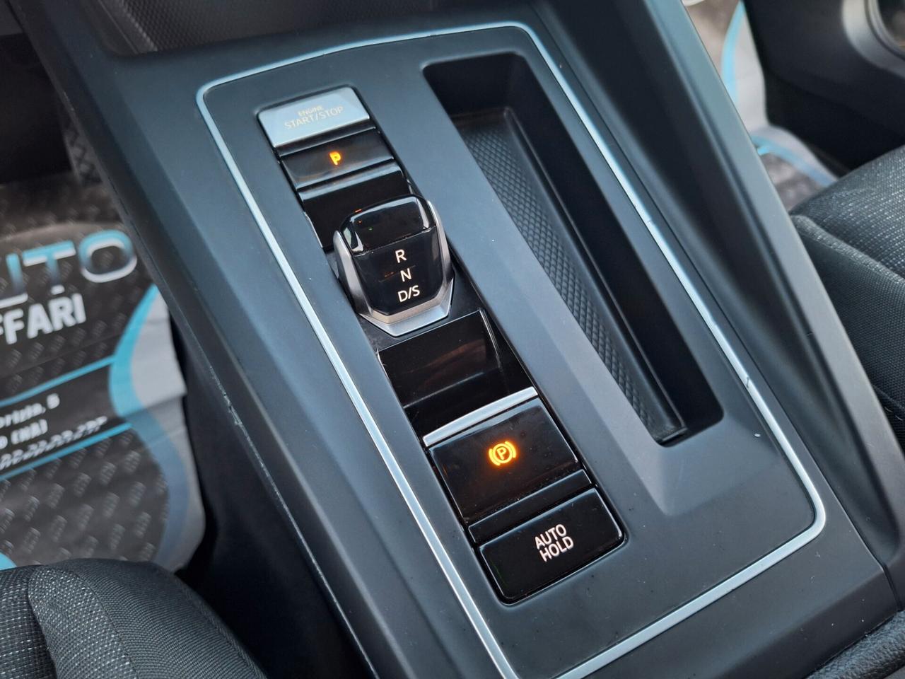 Volkswagen Golf LIFE TDI 115cv DSG NAV+RETROCAM. - 2022