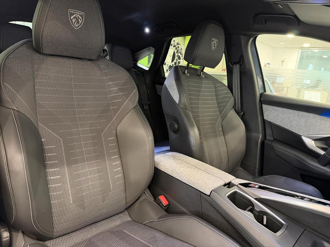 Peugeot 3008 Hybrid 136 e-DCS6 GT