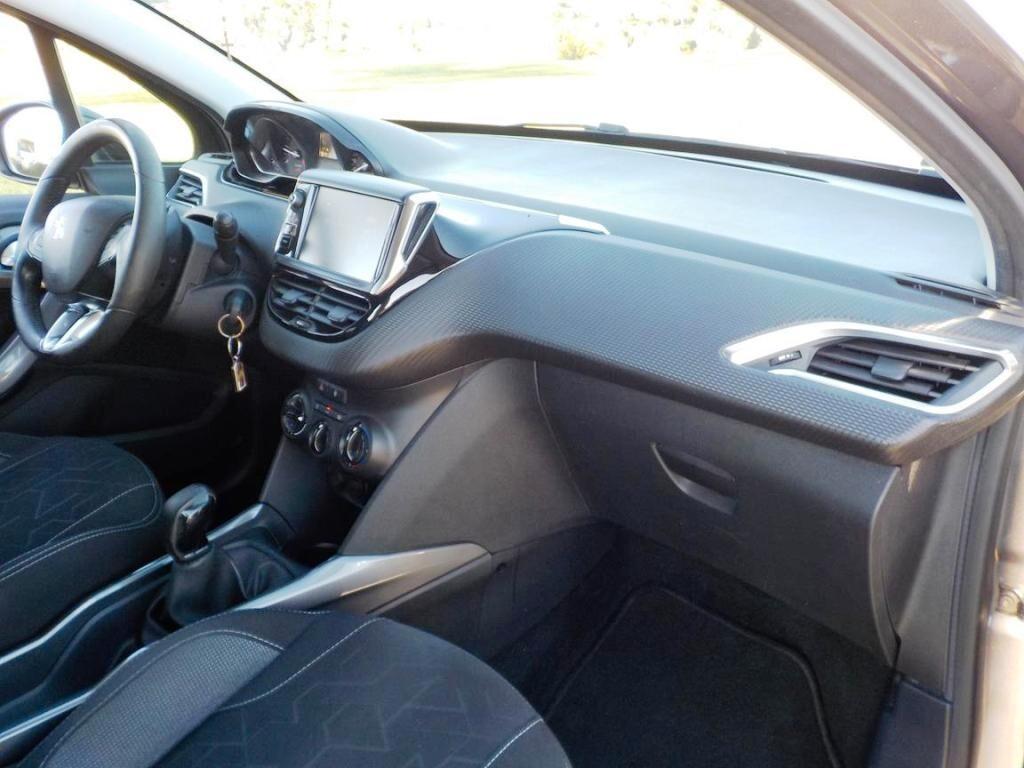 Peugeot 2008 BlueHDi 100 Allure