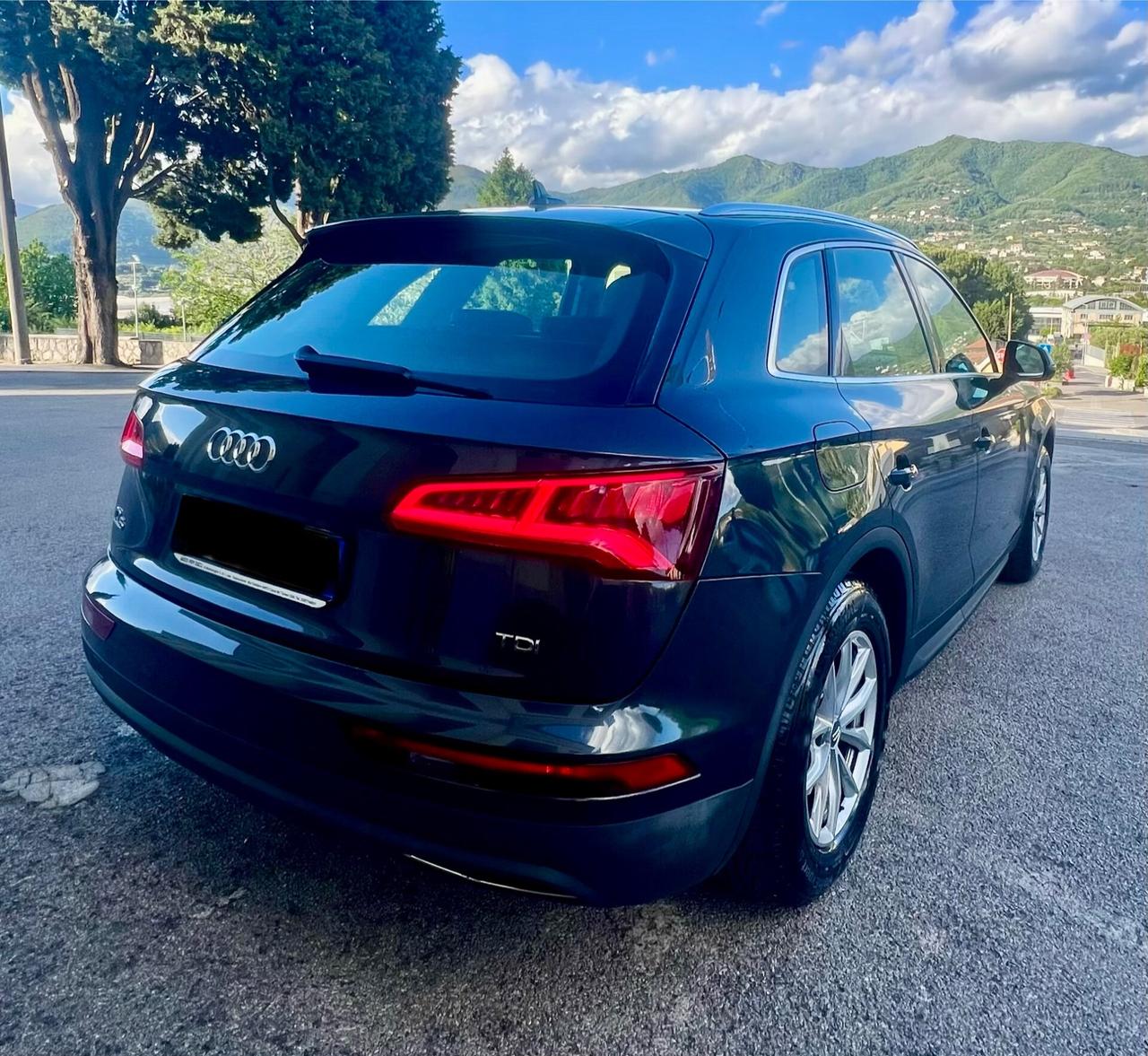 Audi Q5 2.0 TDI 150 CV Acc.Permute