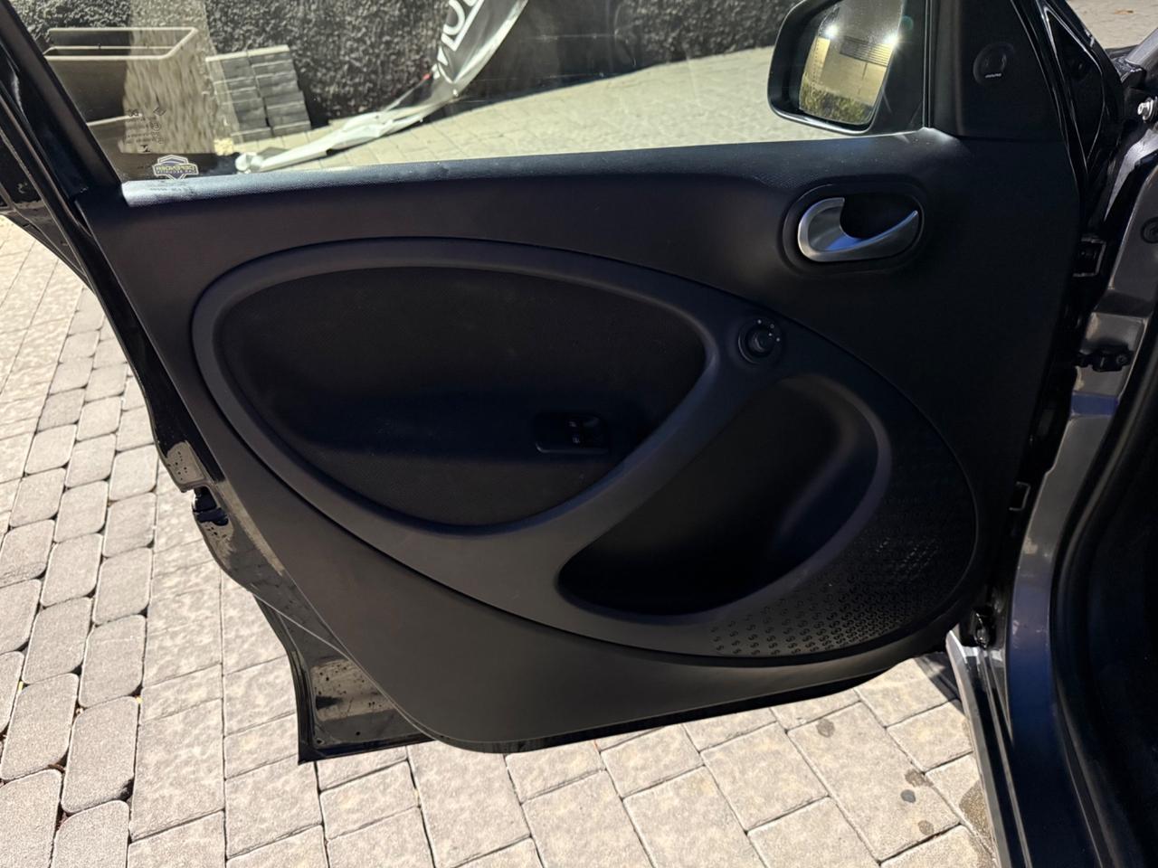 Smart ForFour BRABUS 0.9 Turbo twinamic Xclusive