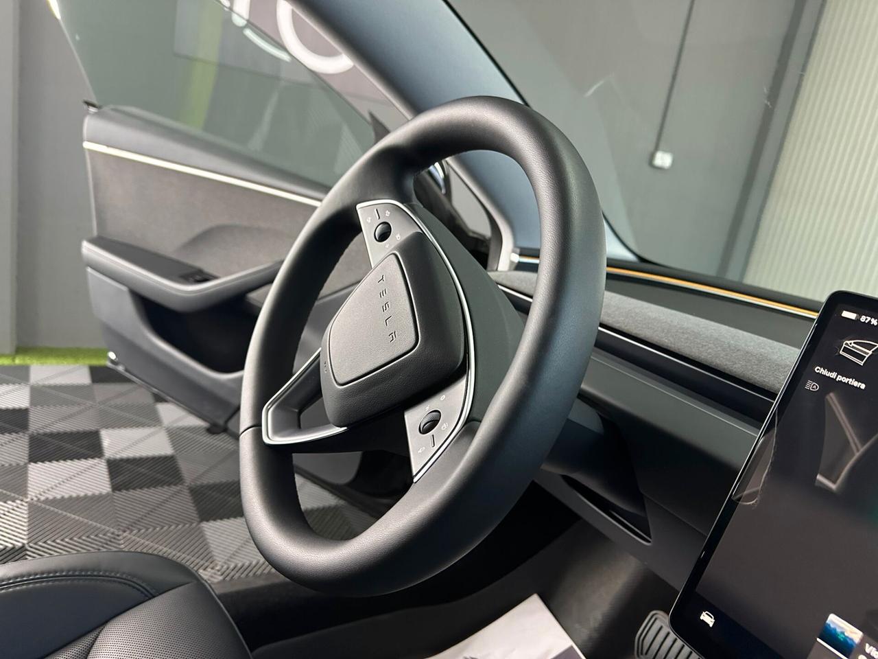 Tesla Model 3 NV35 RWD Premium