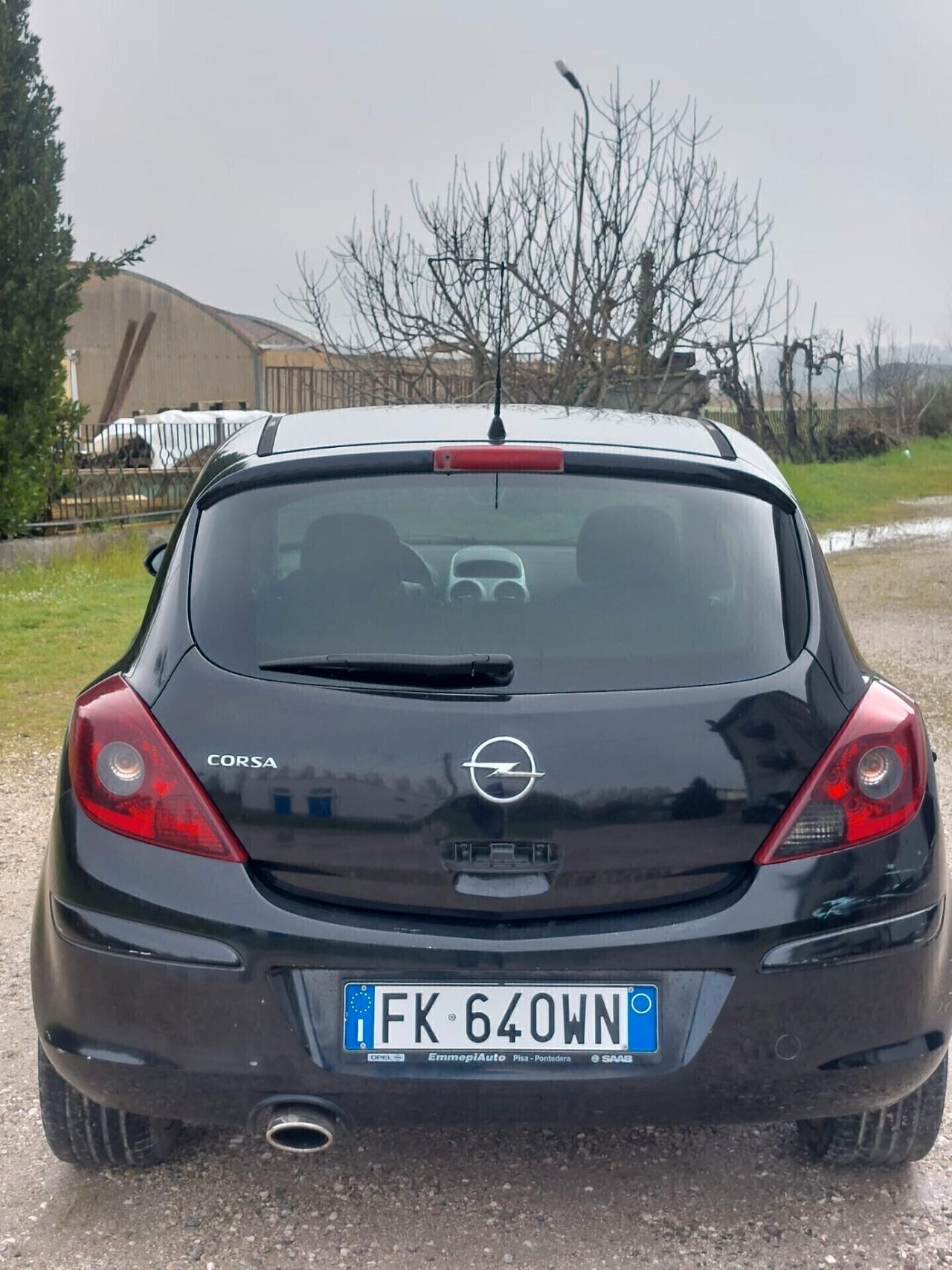 Opel Corsa 1.2 3 porte Sport
