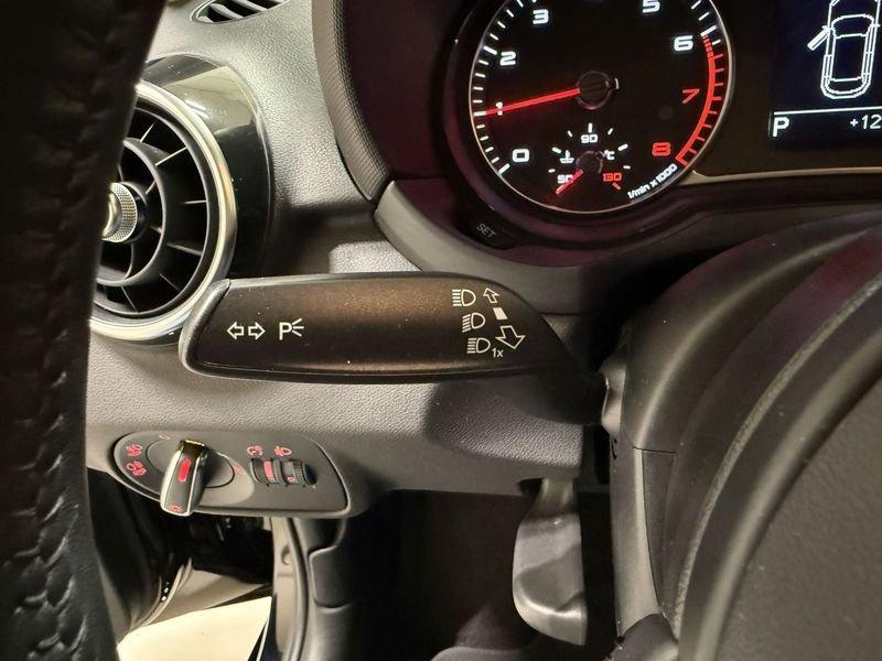 Audi A1 A1 SPB 1.0 TFSI ultra S tronic Sport