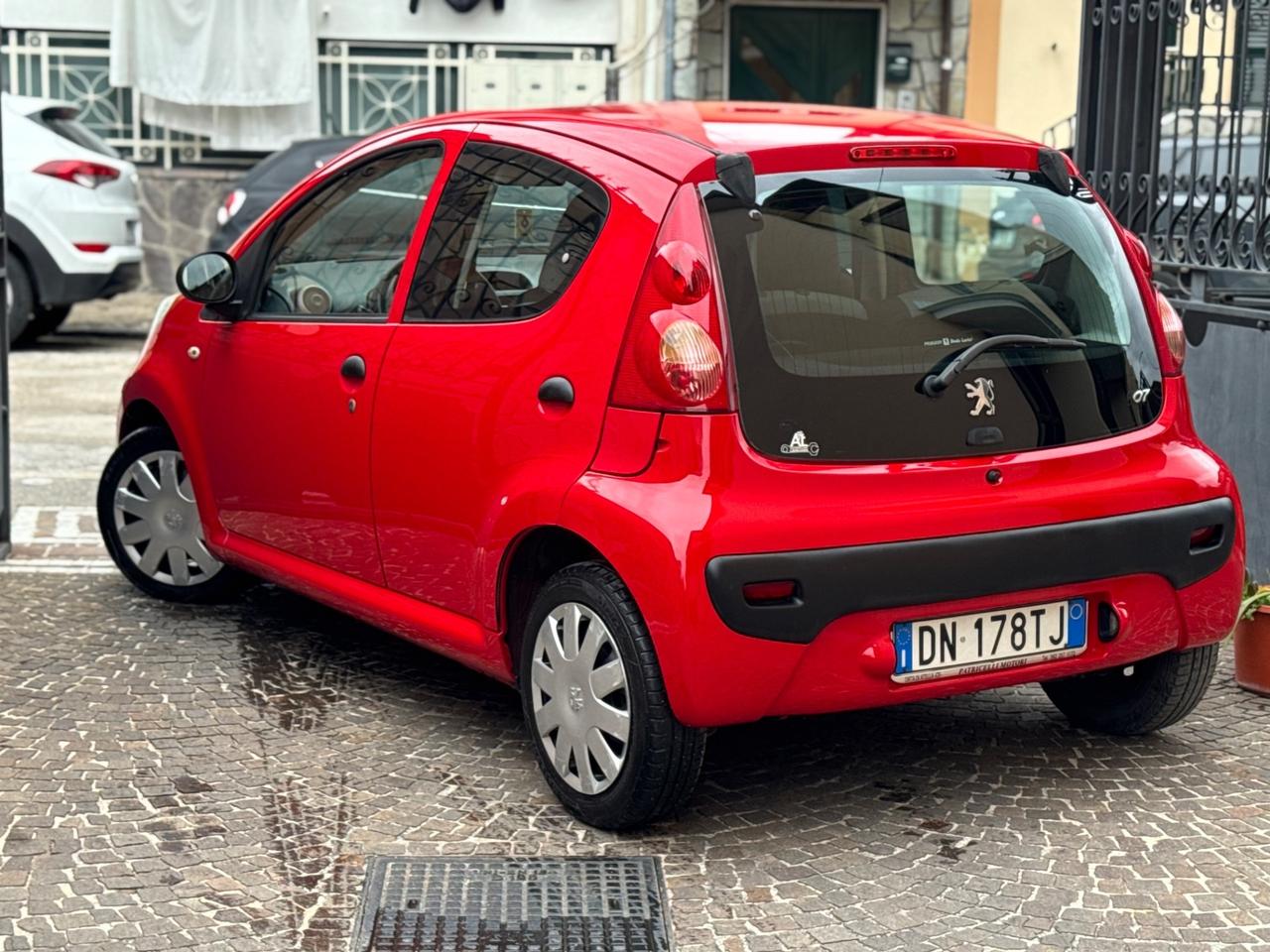Peugeot 107 1.0 68CV 5p. Sweet Years