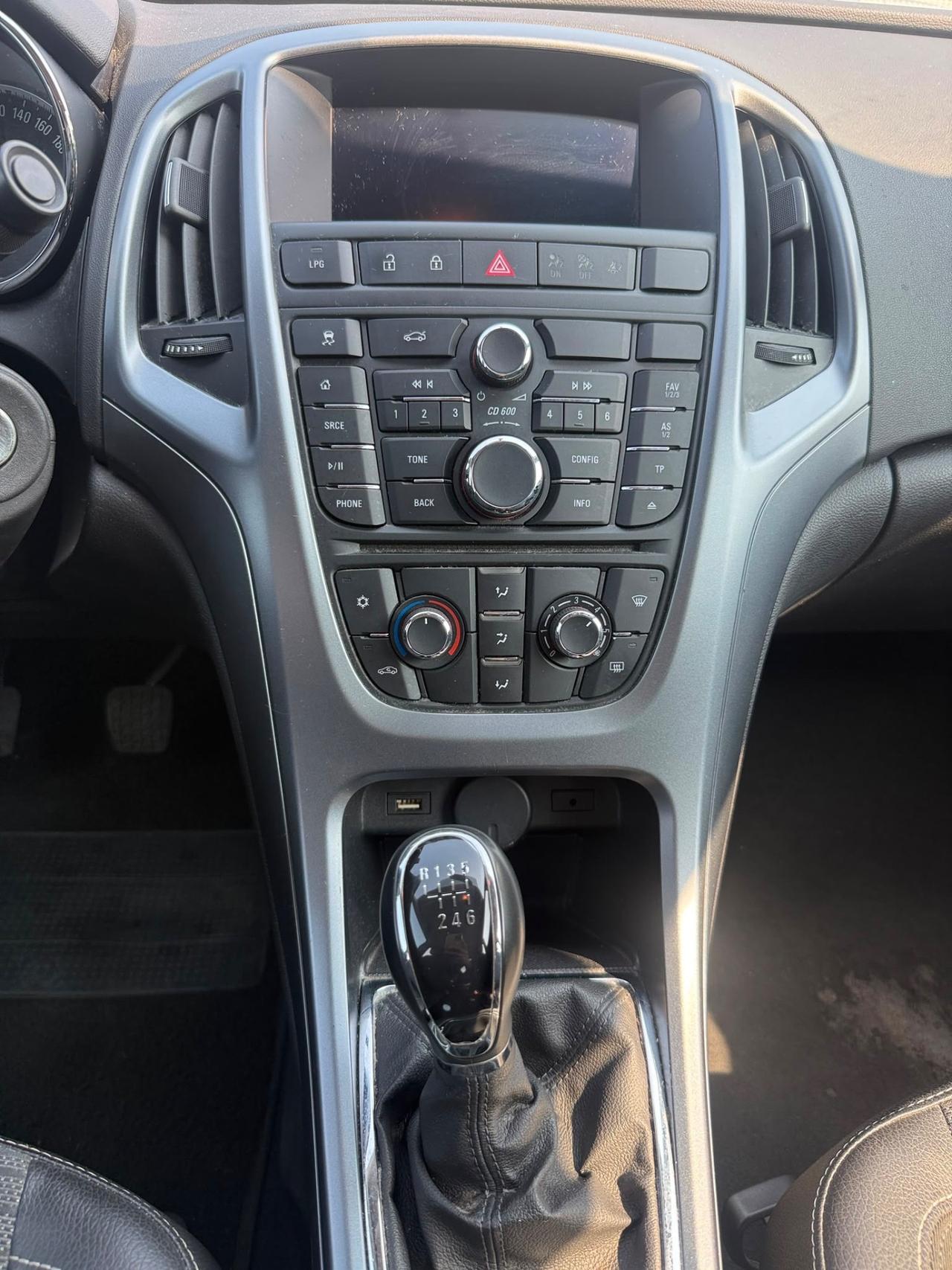Opel Astra 1.4 Turbo 140CV 4 porte GPL Tech Elective
