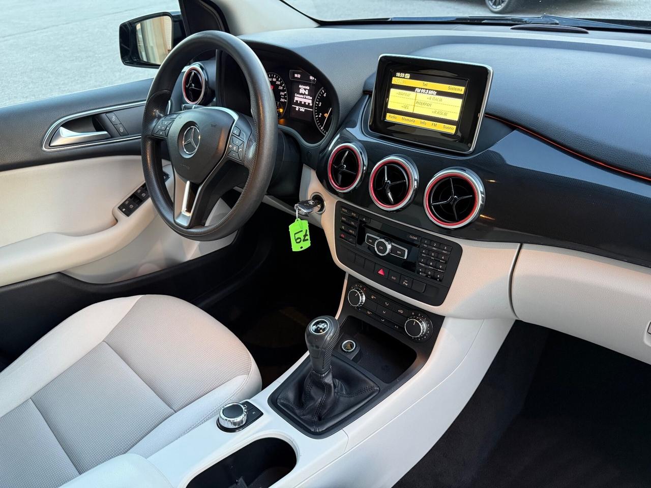 Mercedes-benz B 180 BlueEFFICIENCY Premium