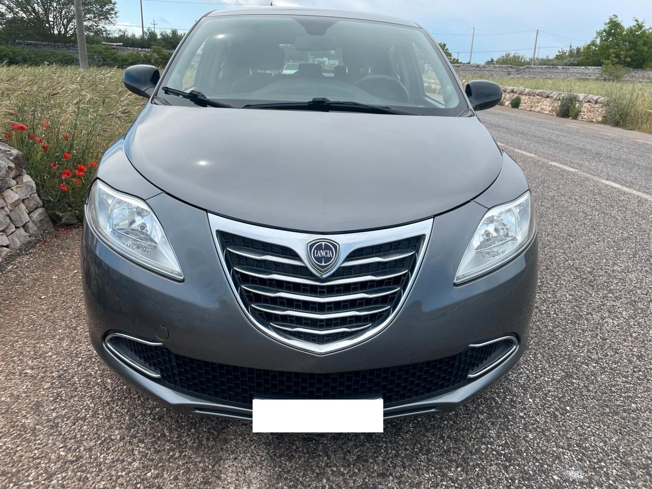 Lancia Ypsilon 1.2 69 CV 5 porte S&S Gold finanziabile