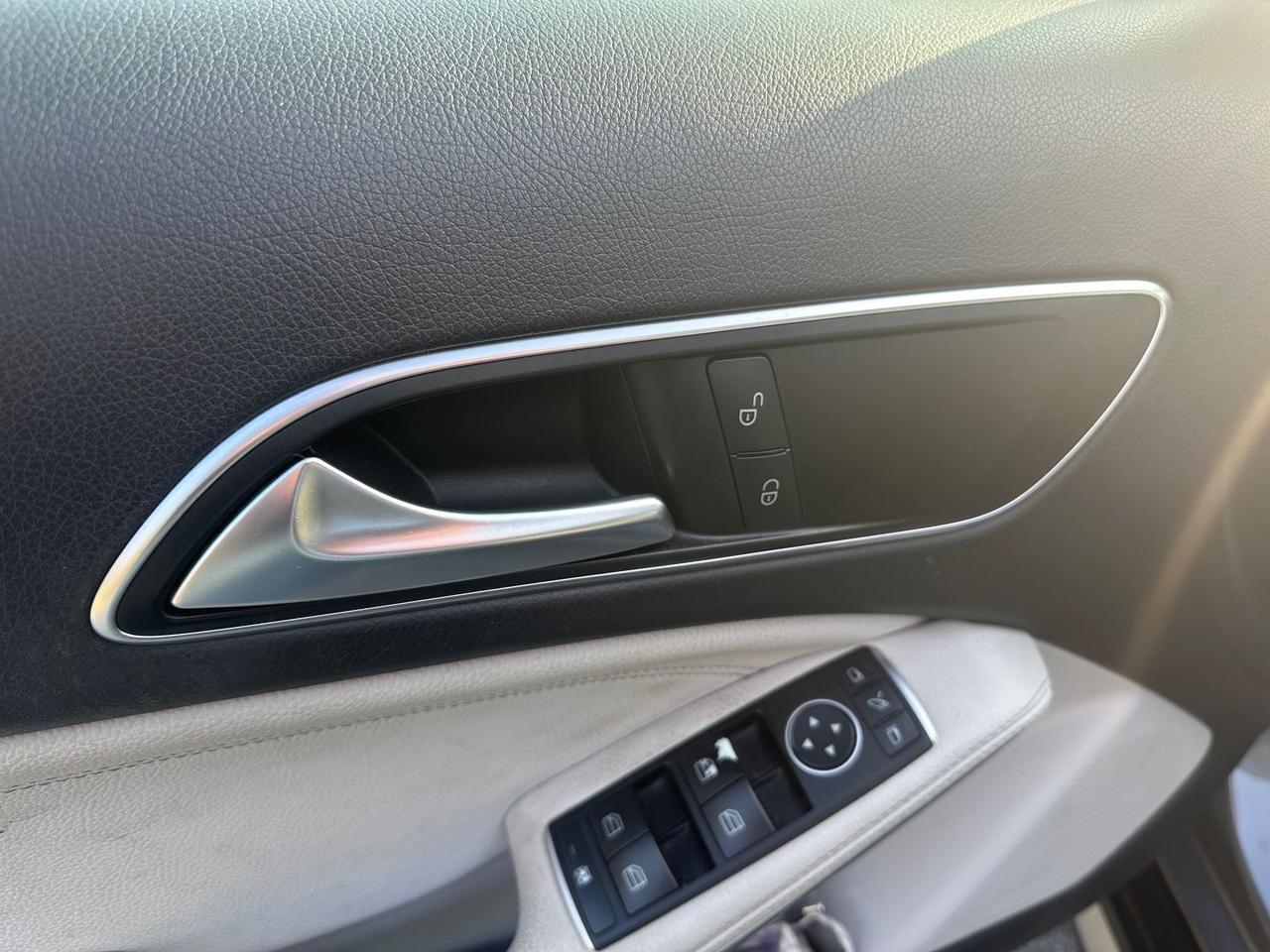 Mercedes-Benz GLA 220 Premium GLA 220 CDI #7759