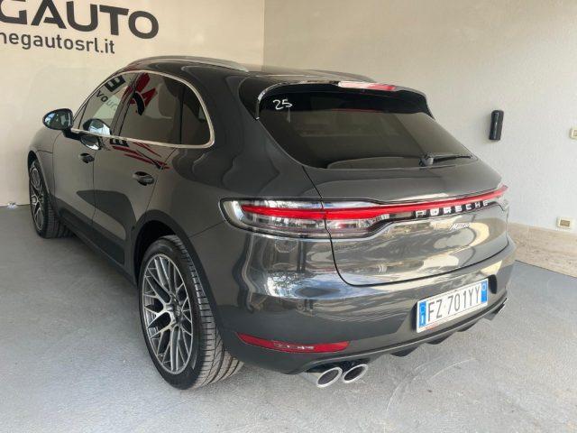 PORSCHE Macan 2.0