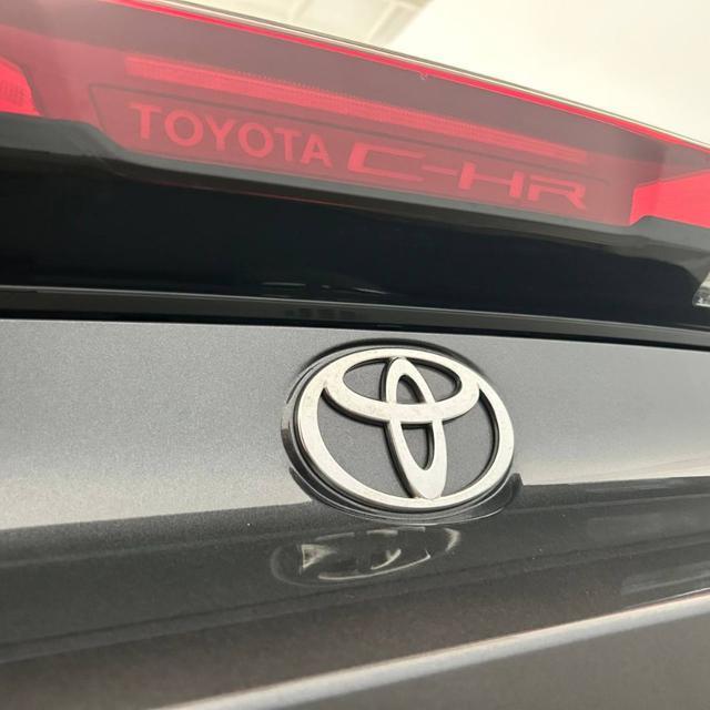 TOYOTA C-HR 1.8 HV Trend