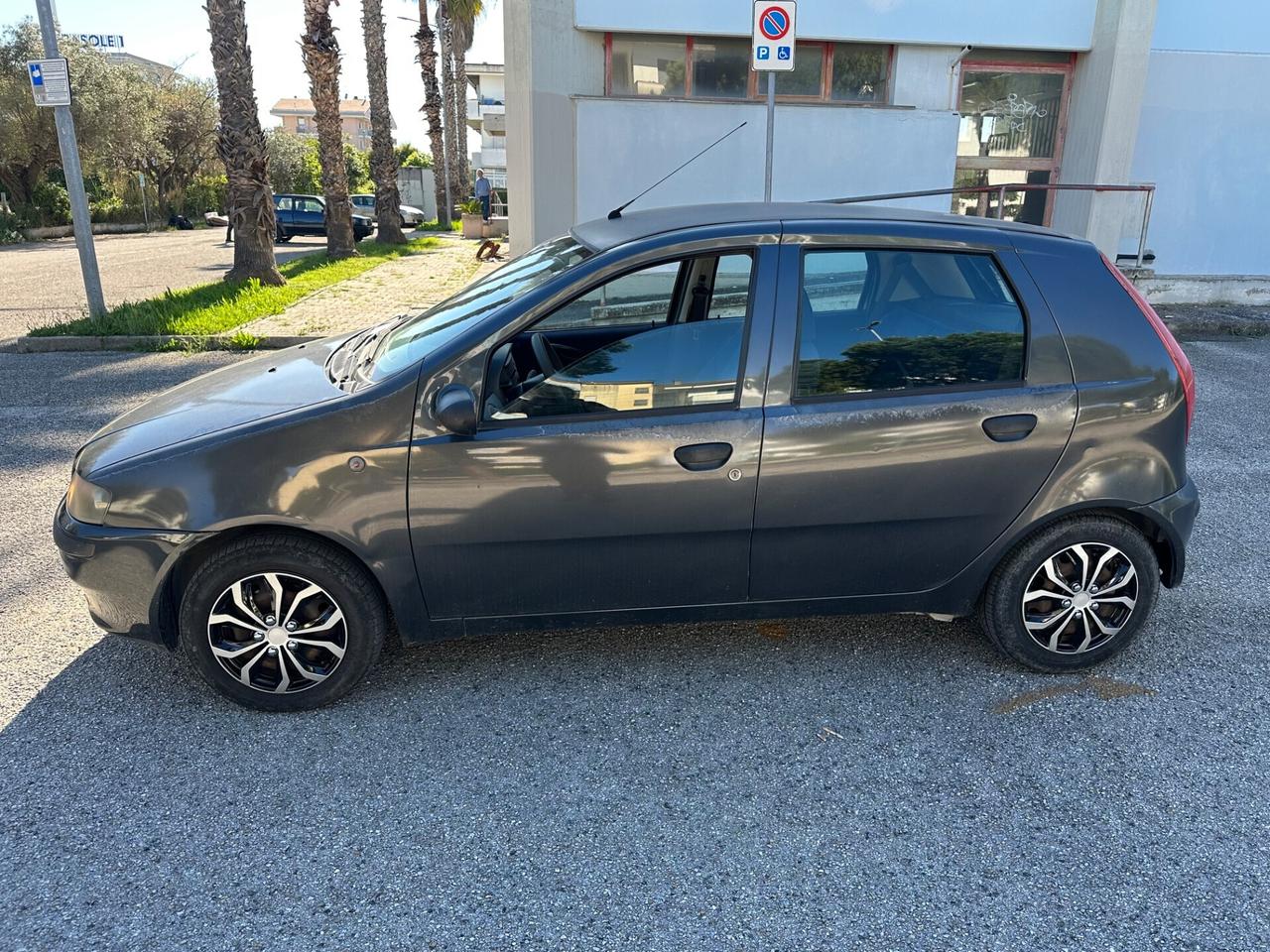Fiat Punto 1.9 JTD 5 porte neopat.