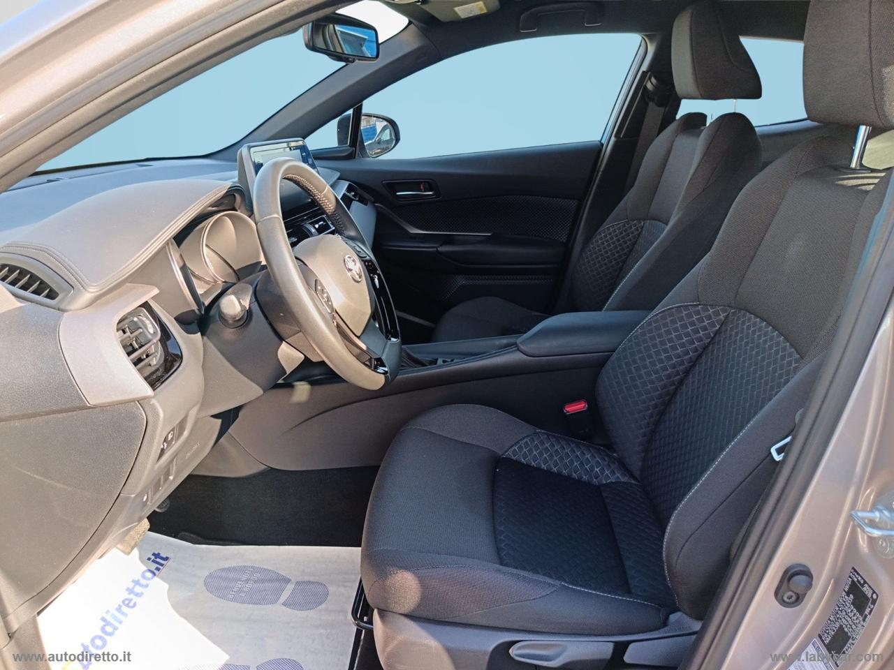 TOYOTA C-HR 1.8 Hybrid E-CVT Active