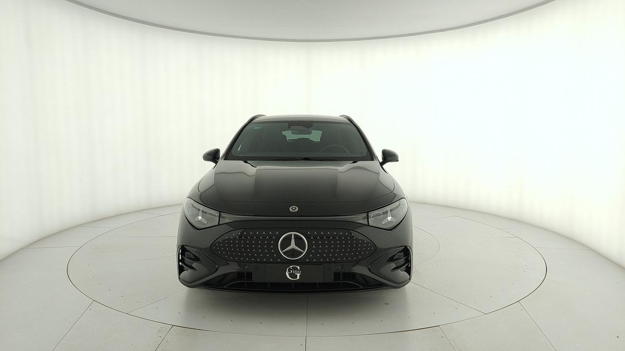 Mercedes-Benz CLA 250+ con tecnologia EQ