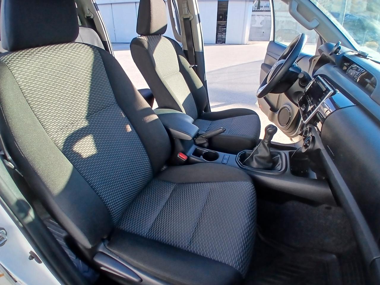 TOYOTA HILUX 2.4 D 4WD DOUBLE CAB 2017