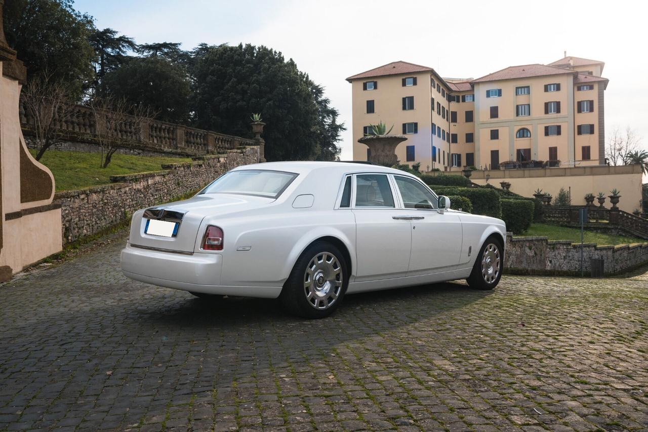 Rolls Royce Phantom 6.7 EWB