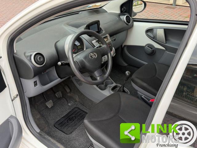 TOYOTA Aygo 1.0 5 porte Now Connect
