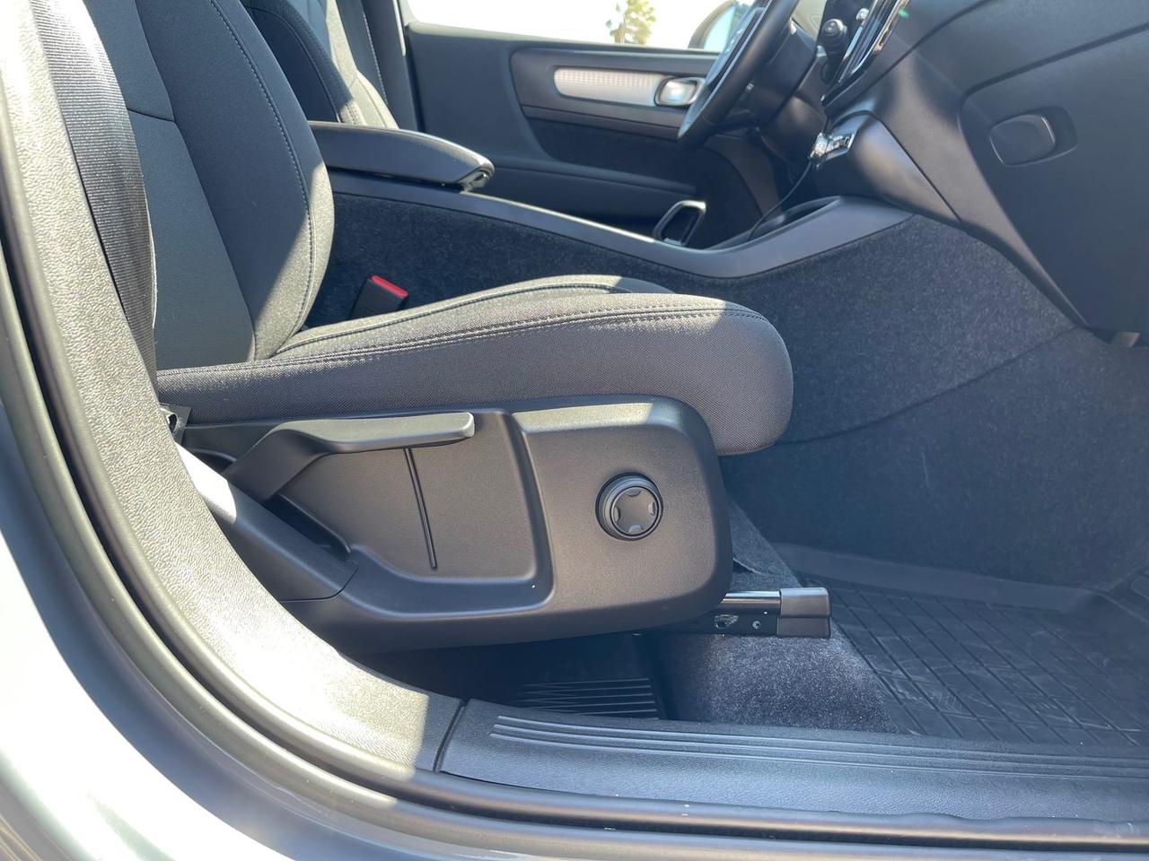 Volvo XC40 T3 Momentum Pro #10192