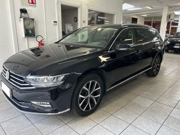 VOLKSWAGEN Passat Variant 2.0 TDI SCR 190 CV 4MOTION DSG Executive BMT