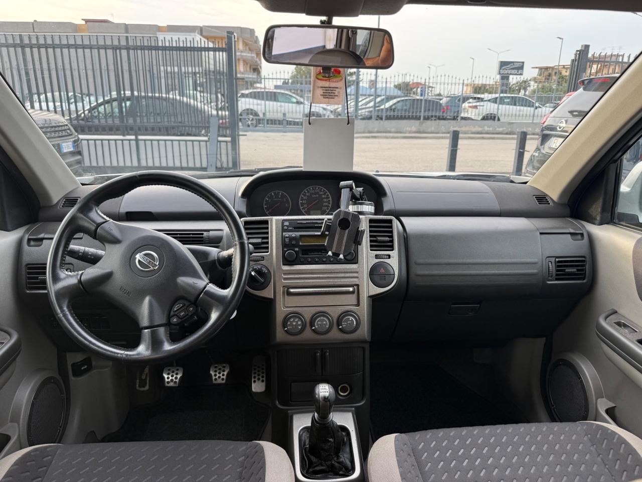 Nissan X-Trail 2.2 dCi Elegance