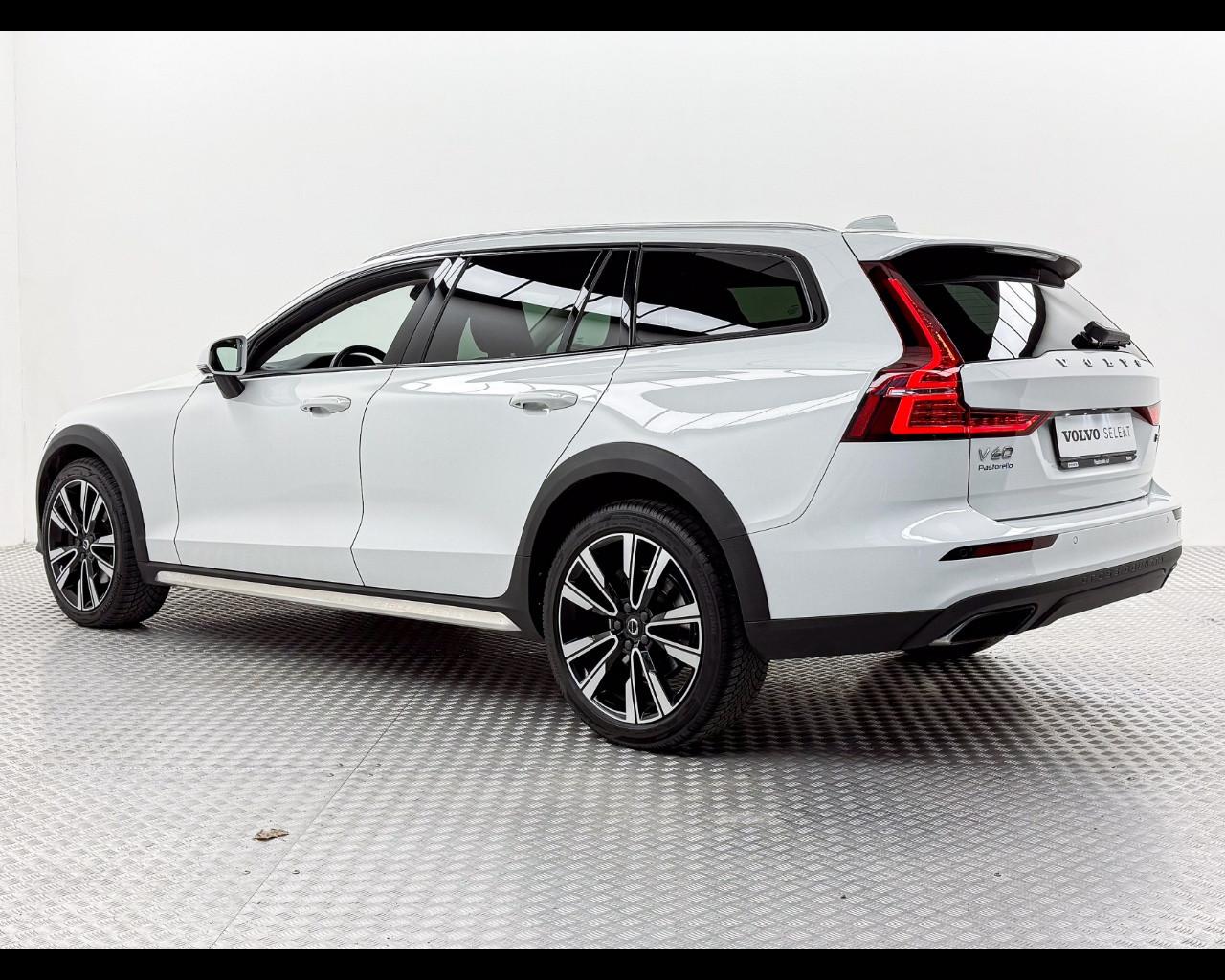 VOLVO V60 Cross Country B4 (d) AWD Geartronic Business Pro