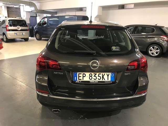 Opel Astra Sports Tourer 2.0 cdti Cosmo 165cv