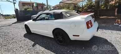 Ford Mustang altro allestimento