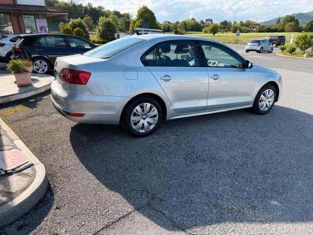 Volkswagen Jetta 1.6 TDI DSG BlueMotion Technology