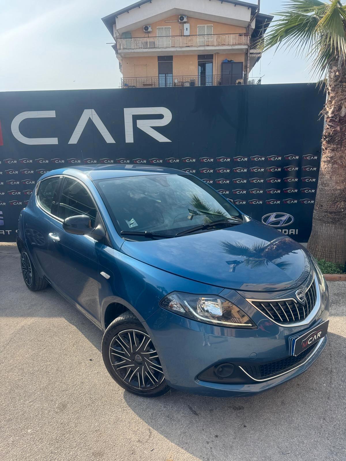 LANCIA YPSILON HYBRID 1.0 70CV