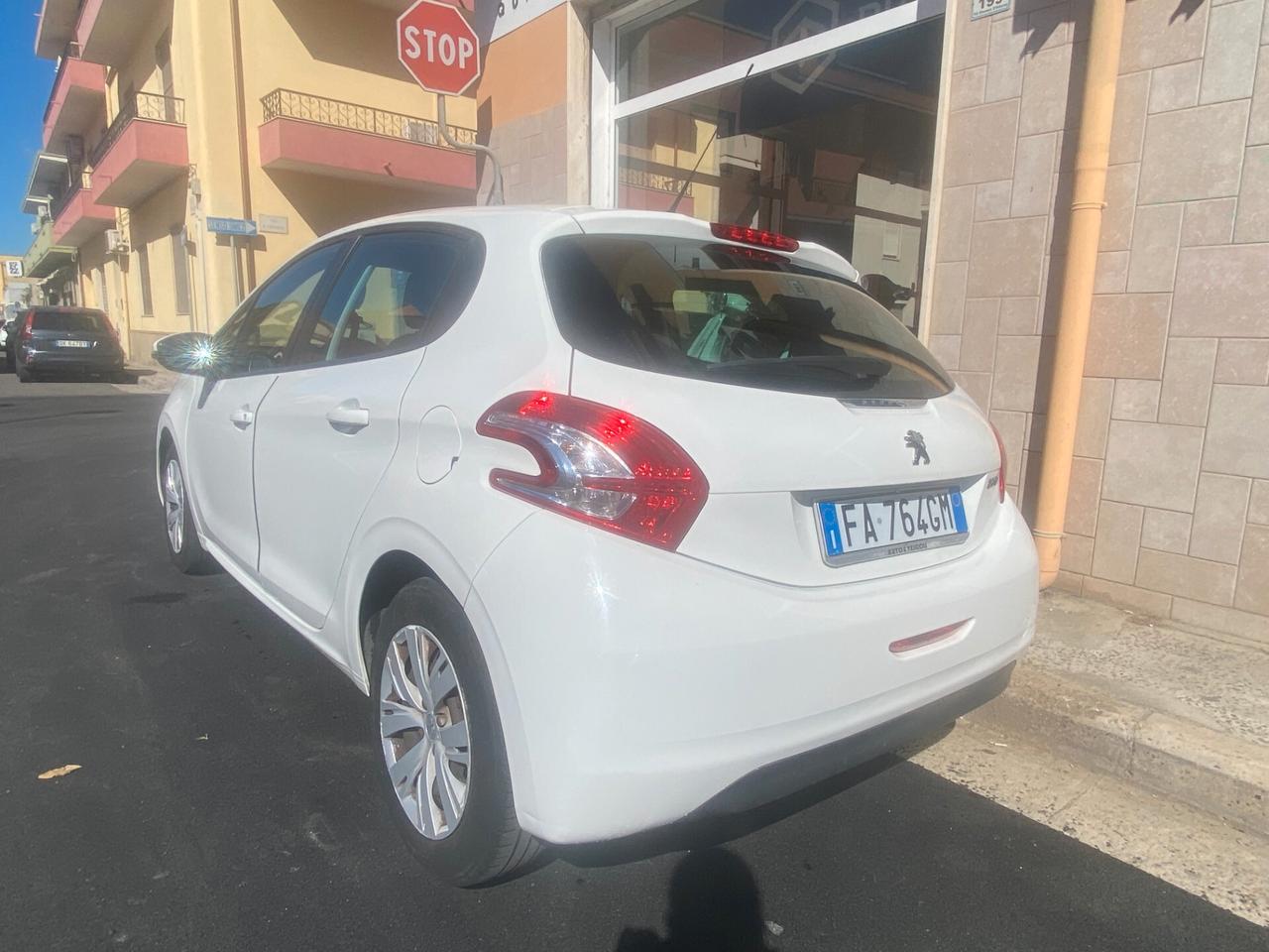 Peugeot 208 1.4 HDi 68 CV 5 porte Active
