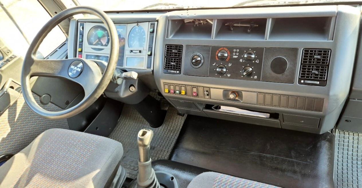 MAN 13 284 cassone e gru scarrabili con Radiocomando