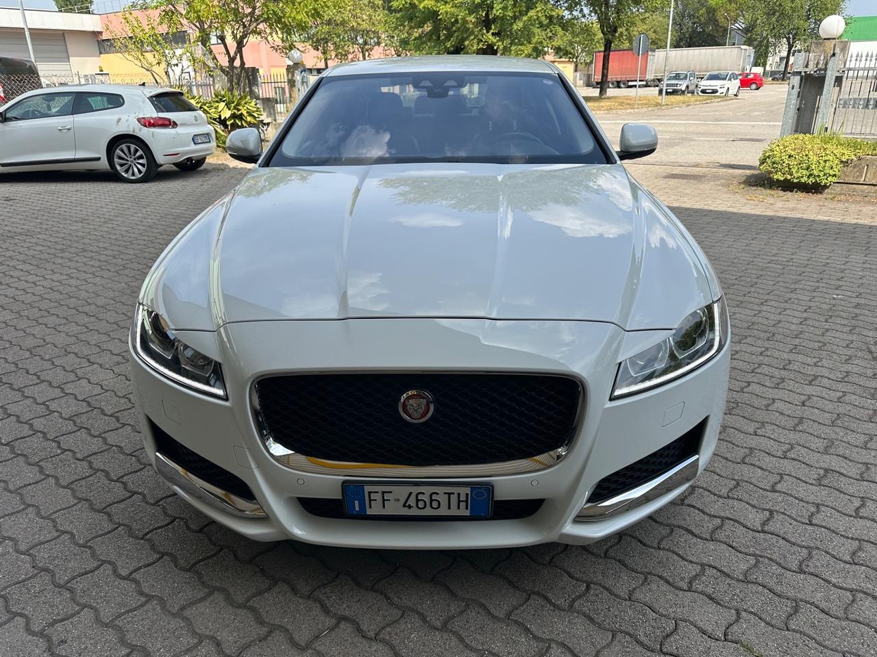 Jaguar XF 2.0 D 180 CV aut. Prestige