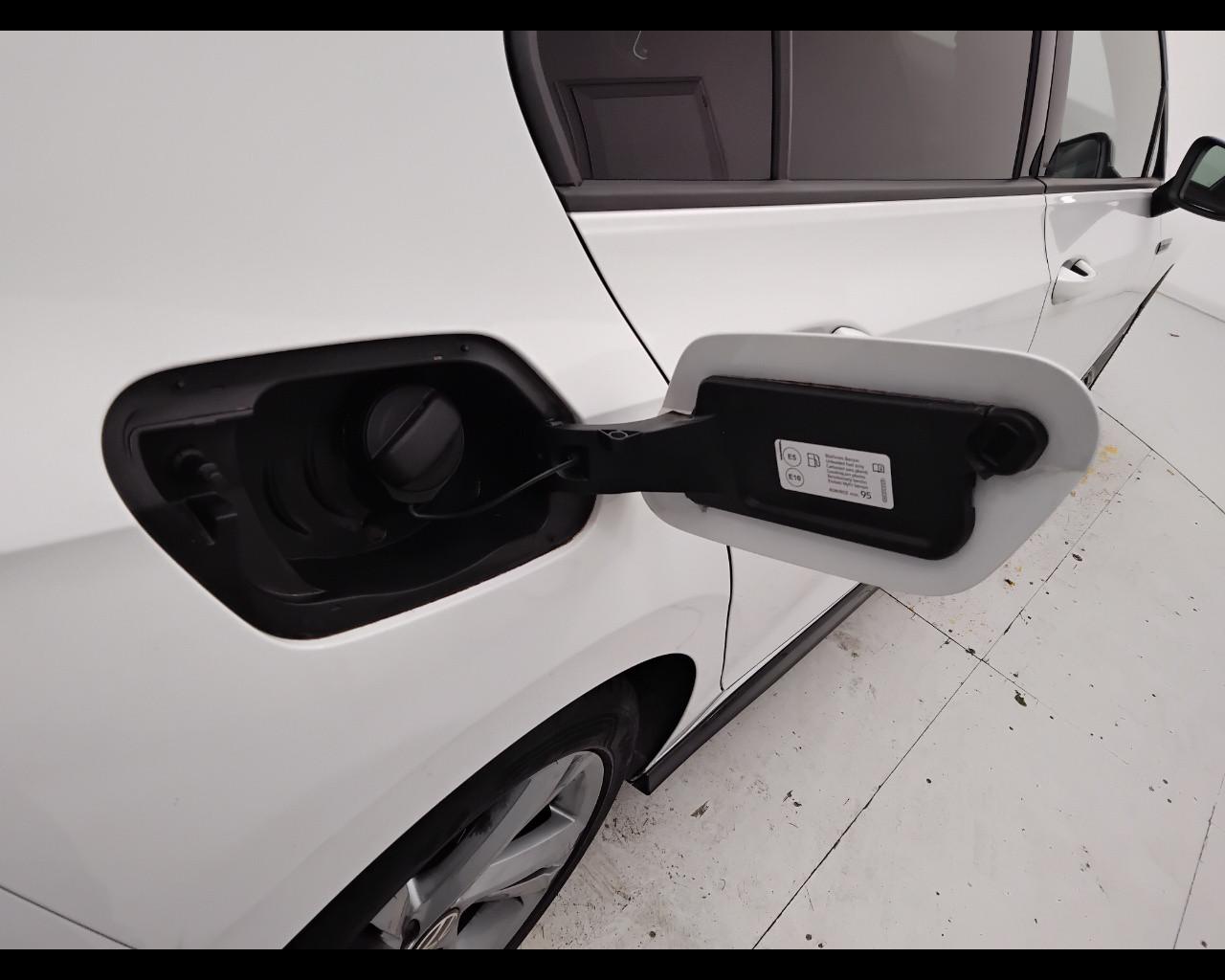 VOLKSWAGEN Golf VIII 2020 - Golf 1.5 tsi evo R-Line 130cv