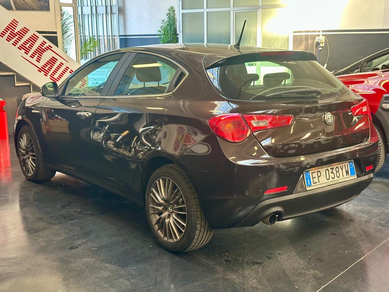 Alfa Romeo Giulietta 1.6 JTDm-2 105 CV Distinctive