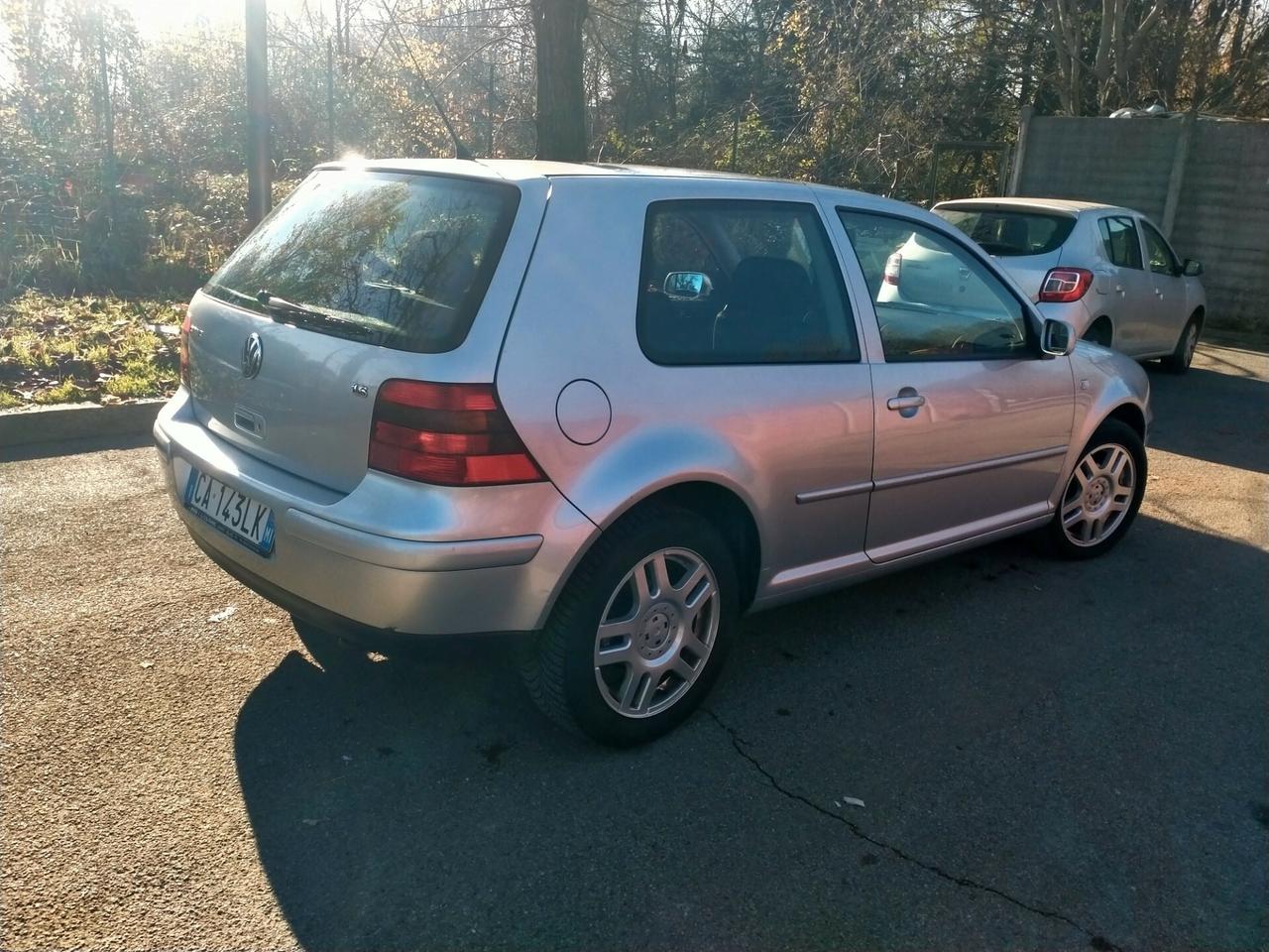 Volkswagen Golf 1.6 16V cat 3 porte Comfortline