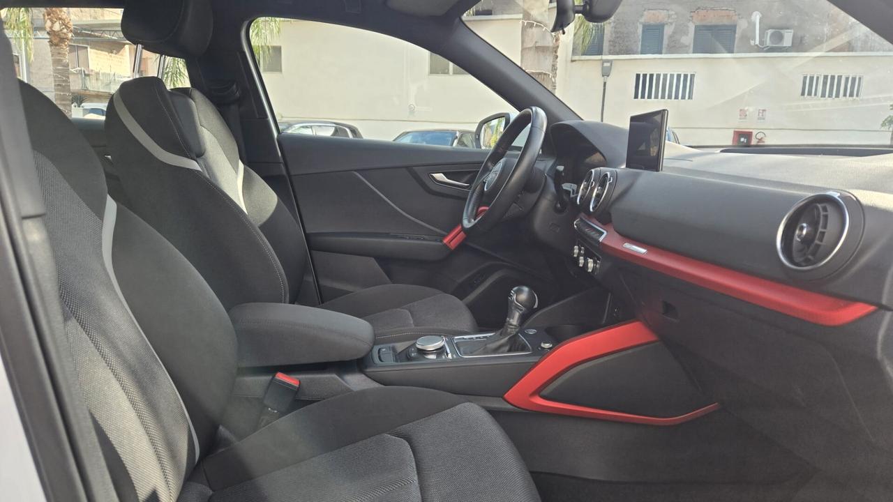 Audi Q2 30 1.6 tdi 115CV S line Edition S-Tronic Cockpit