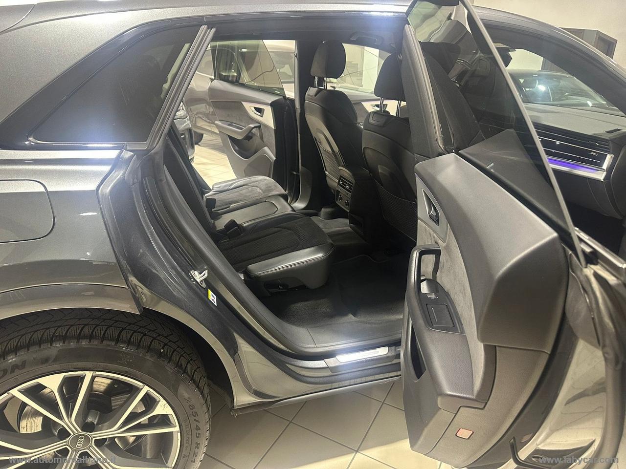 AUDI Q8 45 TDI quattro tiptronic Sport