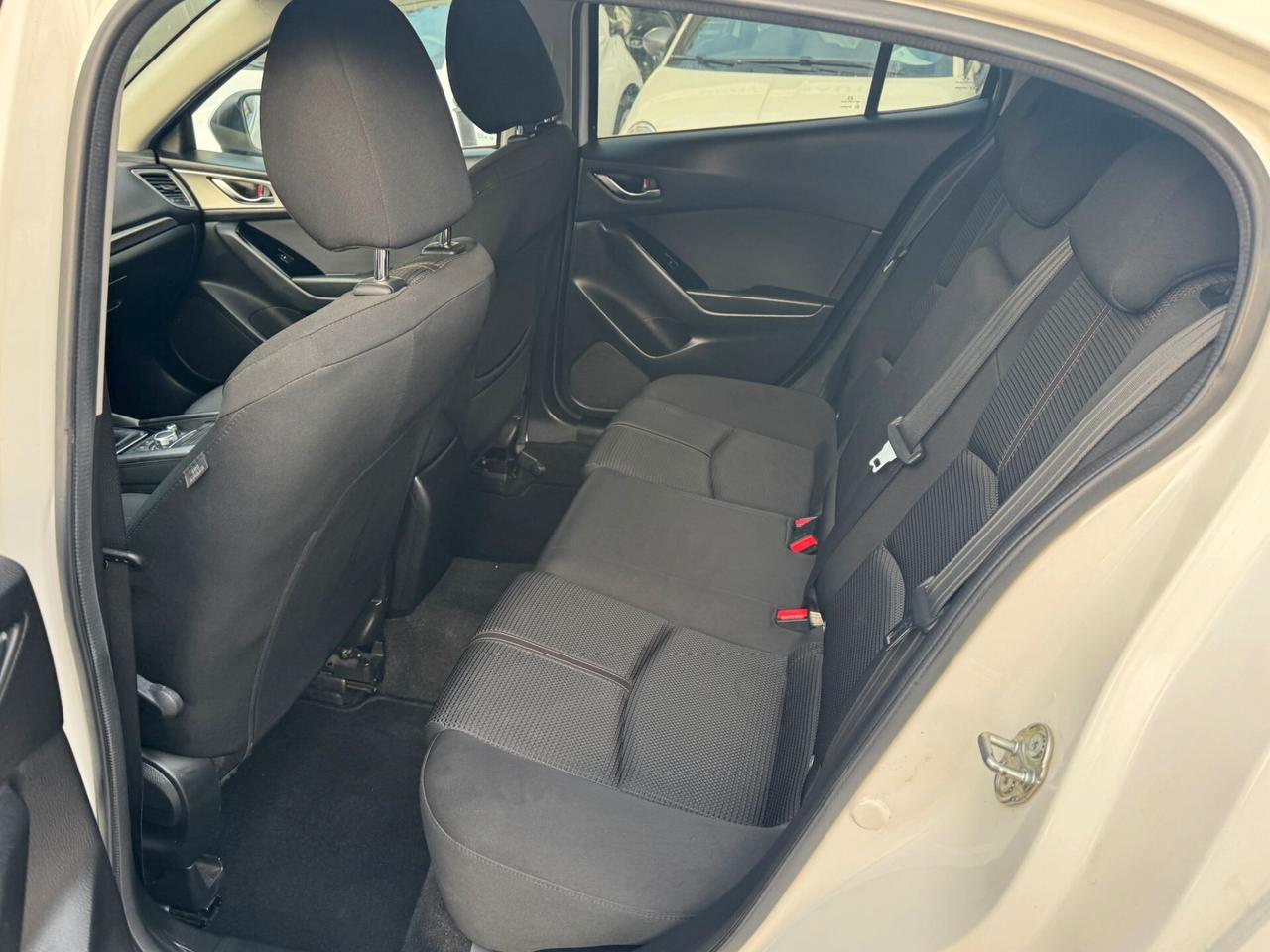 Mazda 3 2017 5p 1.5d Evolve 105cv