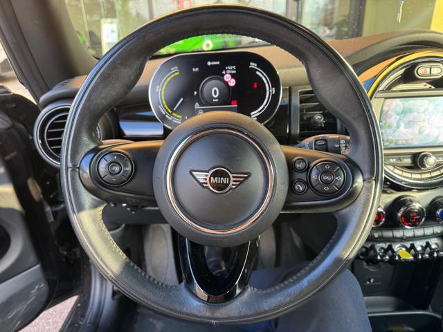 MINI Cooper SE M
